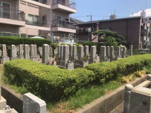 岩田墓地　東大阪市にある霊園です。