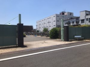 東大阪市楠根墓地の入り口