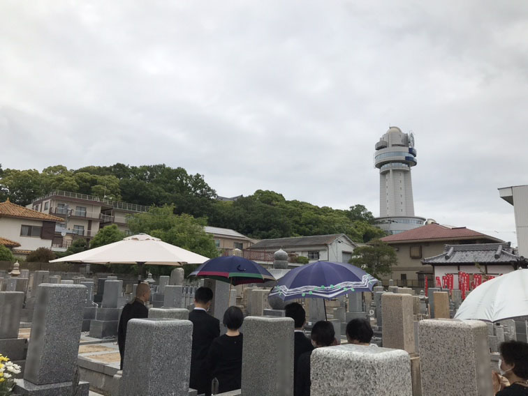 明石駅からも徒歩で行ける墓地　雲晴寺