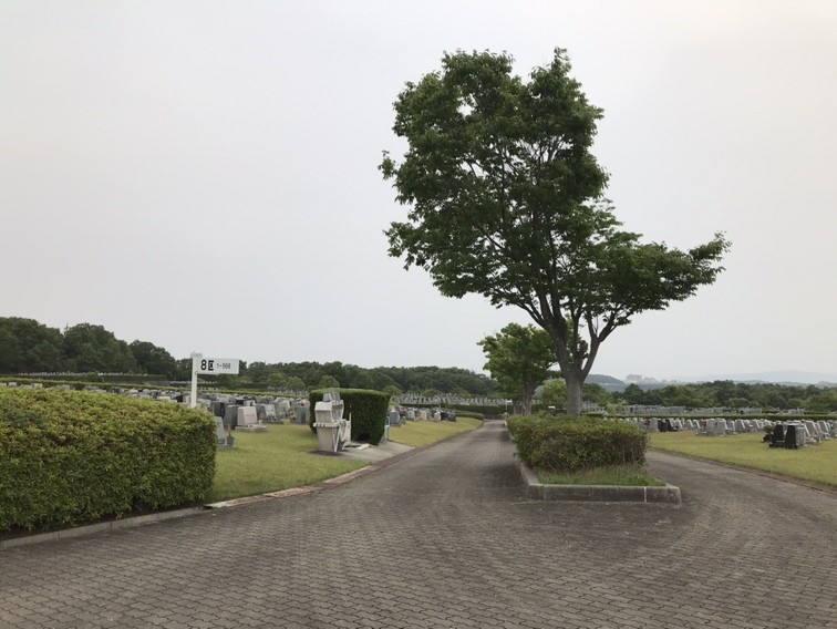 神戸市立西神墓園　8区の様子