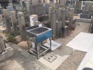 艮下島共同墓地（東大阪）の水場