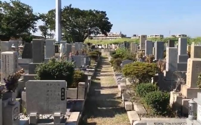 尼崎市弥生ケ丘墓園の様子3