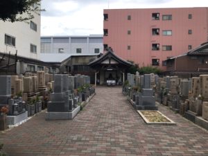 足代墓地（東大阪市）のお墓