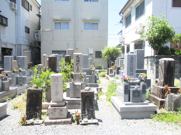 対馬江・黒原・東黒原地区墓地（寝屋川市）