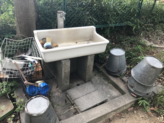 三条墓地(芦屋市）の水場