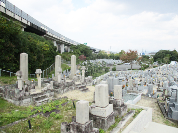 小林墓地（京都府京田辺市）