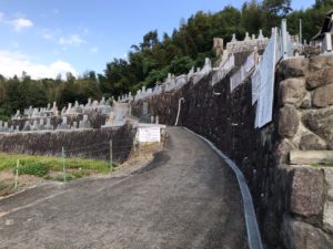 横小路墓地（東大阪市）のお墓