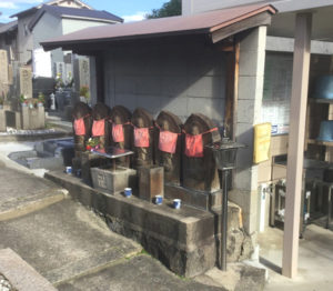 中野・山本共同墓地（八尾市）のお墓