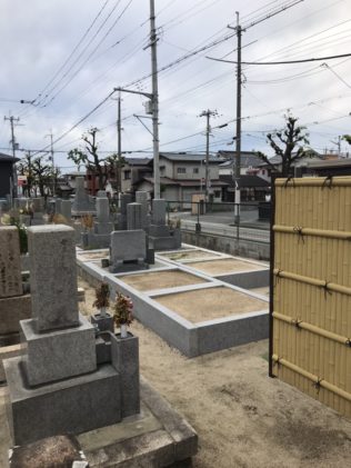 稲葉荘共同墓地（尼崎市）の風景