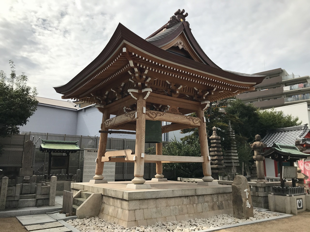 能福寺（神戸市兵庫区）の鐘撞き堂