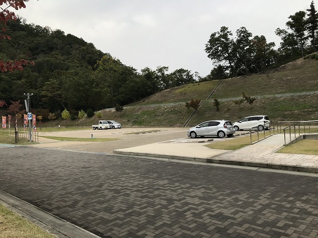 宝塚すみれ墓苑　駐車場