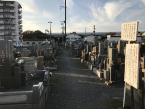 堀新墓地（貝塚市）のお墓