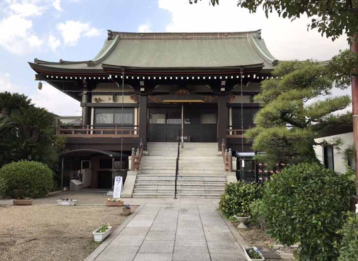 圓満寺土山霊苑（加古郡播磨町）のお寺の本堂