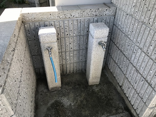 本庄墓地（神戸市東灘区）の水場