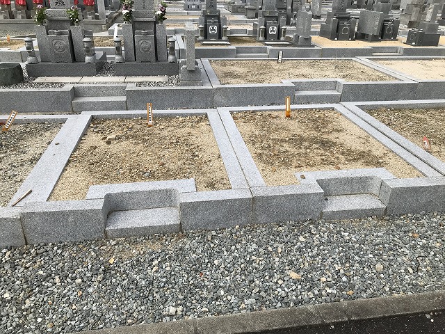 伊孑志墓地（宝塚市）の空き区画