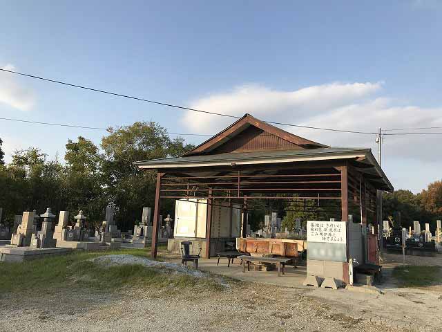 慶明寺花岡霊園（神戸市西区）の休憩所