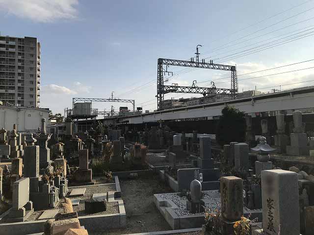 鹿塩村・東蔵人村共同墓地のお墓の様子