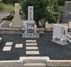 大阪市設服部霊園でお墓のお手伝いをさせていただきました(筧様)