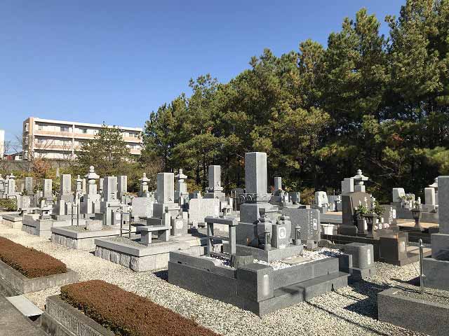 長命寺墓地（神戸市北区）の墓地の様子