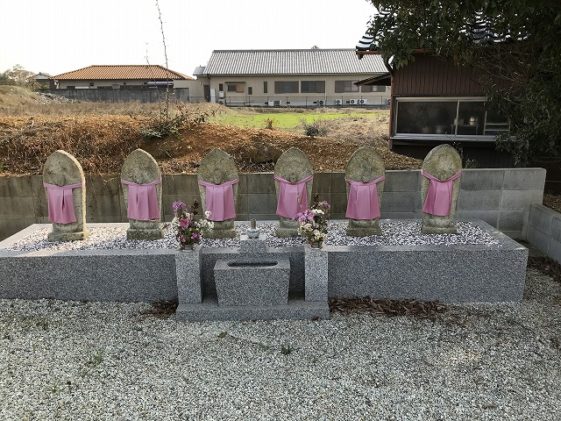 清水墓地（明石市）の六地蔵さん