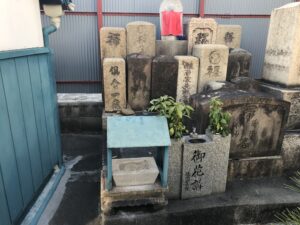 十三墓地（大阪市淀川区）のお墓