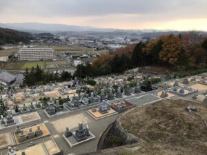 城ヶ丘墓地公園（三田市）の墓地の様子