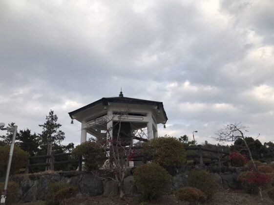 城ヶ丘墓地公園（三田市）の鐘撞堂