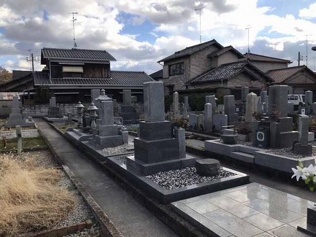 木村墓地（加古川市）の墓地の様子