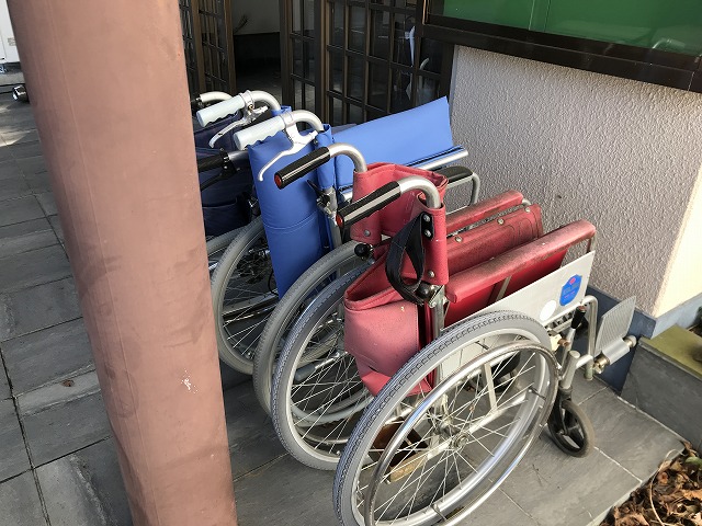 飛龍寺霊園（神戸市須磨区）は車椅子の貸し出しを行っています。