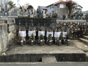 米谷墓地（宝塚市）の六地蔵さん