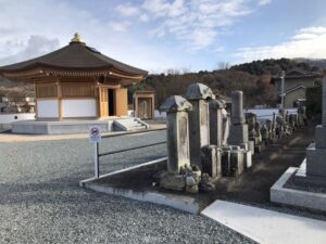 嶺雲寺（神崎郡）の納骨堂「『慈恩堂』