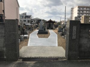 沢良宜東墓地（茨木市）のお墓