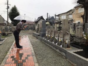 雨の小花霊園（川西市）に来ました21.3.5