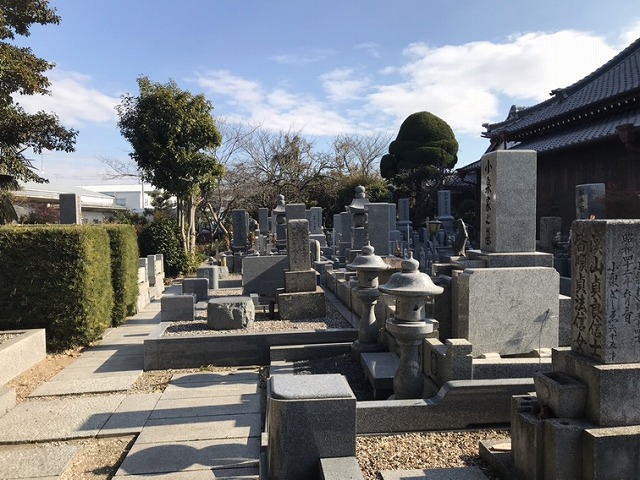 宝珠寺（神戸市西区）曹洞宗の墓地の様子