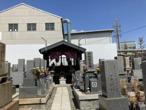 21.4.9_常光寺共同墓地で古家は何をしたでしょうか？