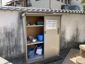 平井南墓地（宝塚市）の用具置き場