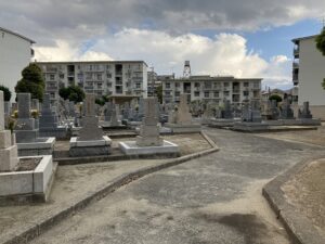 丸橋墓地（宝塚市）の近隣の墓地の様子