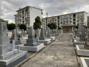 丸橋墓地（宝塚市）の近隣の墓地の様子