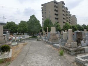 食満墓地（尼崎市）のお墓