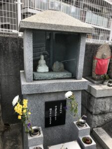 神戸大学南、桜ヶ丘善光寺裏にある高羽墓地（神戸市灘区）