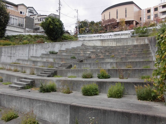 徳井墓地（神戸市東灘区）