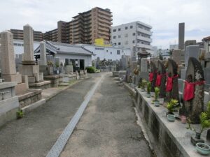 尼崎市にある塚口本町霊園