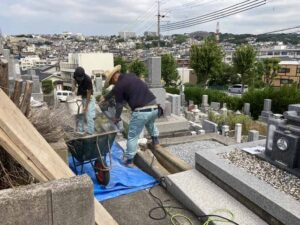 乙木墓地（神戸市垂水区）で巻石の工事でした。