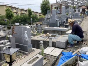 乙木墓地（神戸市垂水区）で巻石の工事でした。
