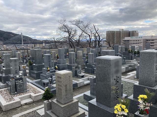 小戸墓地（川西市）のお墓