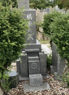 神戸市立舞子墓園で文字の彫刻をさせていただきました（橘様）