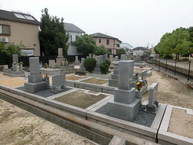上新田財産区墓地（西宮市）のお墓