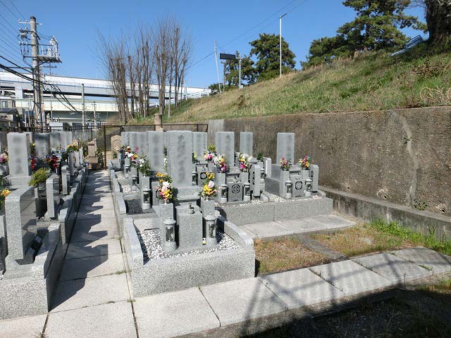 小松東墓地（西宮市）のお墓