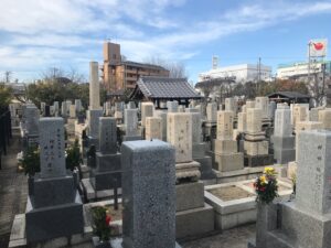 沢良宜浜三墓地（茨木市）のお墓