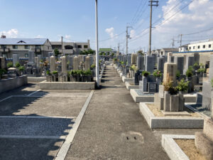 新家墓地（八尾市）のお墓